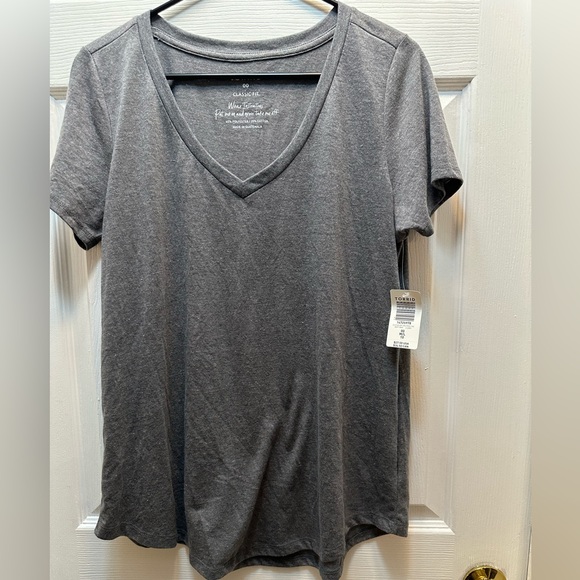 torrid Tops - torrid Heather Gray V-Neck Tee